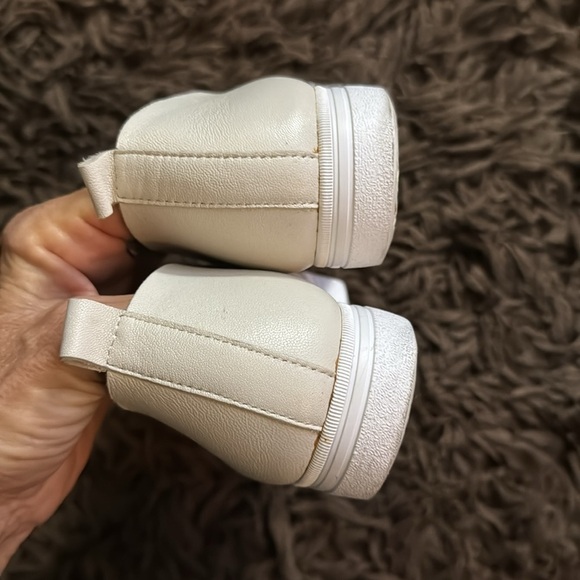 {{all black}} Side Scoop Leather Flats in bone white from Anthropologie - Picture 8 of 11